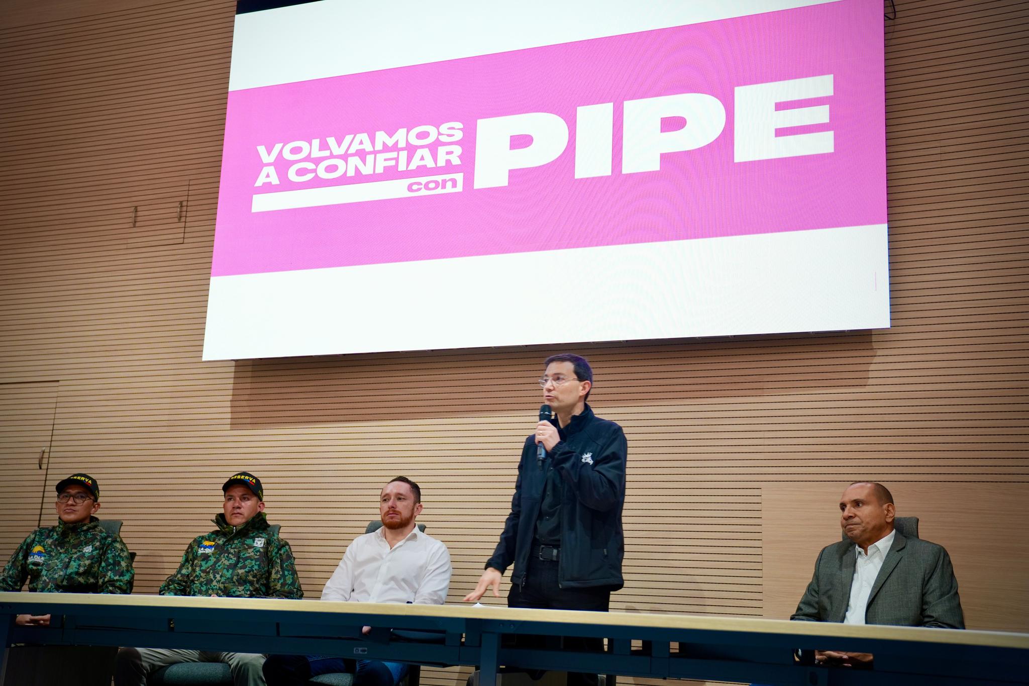 Pipe Córdoba promete mano dura contra la corrupción y el crimen en mensaje a la nación